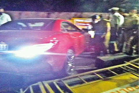 Drunk bizman in Benz gives cops jitters