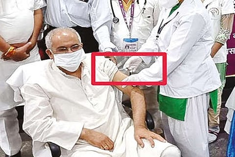 DeTect: Chhattisgarh CM did not fake his vaccination in photo