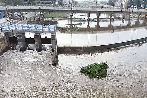 Aerial view of swelling Vaigai river in Madurai on Sunday. Photo:Saravana Bhava