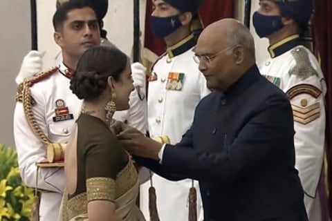 Kangana Ranaut is presented with Padma Shri awards by President Ram Nath Kovind
