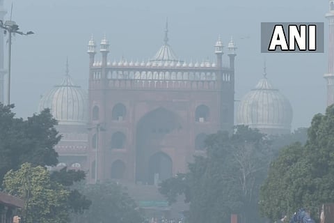 Delhi's historical monument Jama Masjid shrouded in smog as air quality dips to 'severe' category