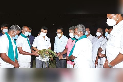 Stalin interacts with farmers in Thanjavur district on Saturday