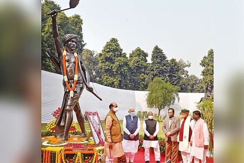 PM Modi, Om Birla, and ministers during the tribute paying ceremony of tribal leader Birsa Munda