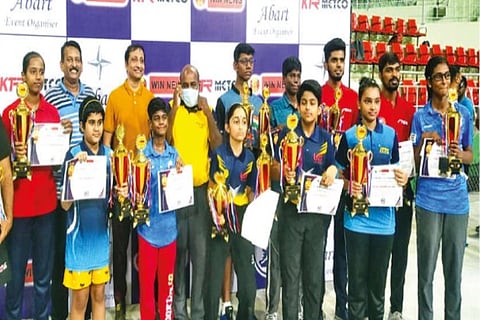 Winners of the TNTTA State Championship with their trophies