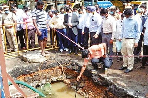 The Central team inspecting rain damage at Thiru Vi Ka zone of Greater Chennai Corporation
