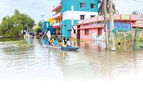 Padur flooded again due to the heavy flow of water from Padur Lake