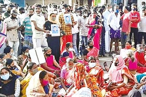(File pic) Villagers protesting against tiger attacks in The Nilgiris