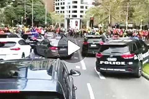 DeTect: Oz video shared as PM chased down by protesters