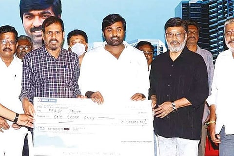 Vijay Sethupathi donates Rs 1 cr for FEFSI members
