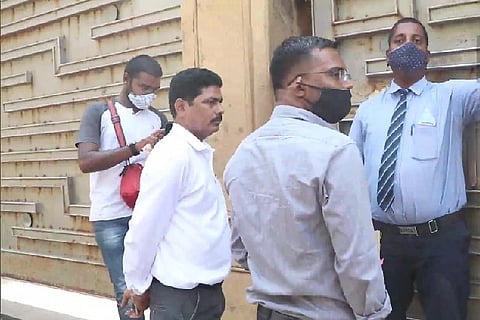 NCB arrives at actor Shah Rukh Khan's residence 'Mannat' (Source: ANI)