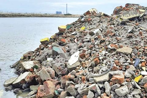 Debris in Kosasthalaiyar (Image source: The Coastal Resource Centre)
