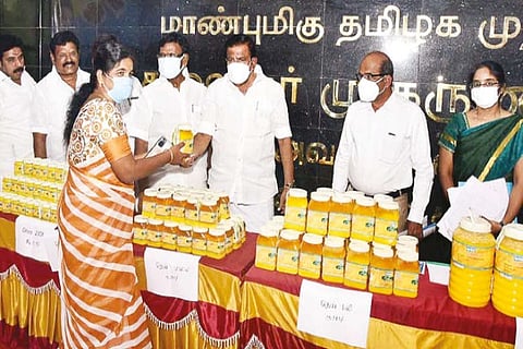 Minister KN Nehru inaugurating Aavin sale in the presence of Ministers SM Nasar and SS Sivasankar