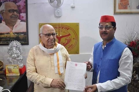 Speaker Hriday Narain Dixit(Left) MLA Rakesh Pratap Singh(Right) Image Courtesy: IANS)