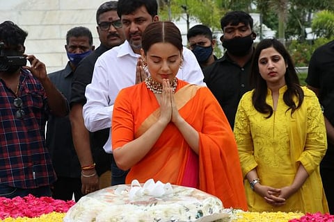Kangana paying tribute at Jayalalithaa's memorial