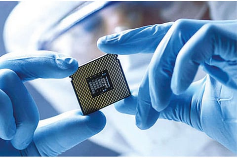 Semiconductor paucity dents auto biz in Aug, dispatches dip 11 pc