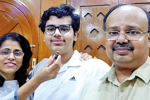 Ashwin with his parents Dr Abraham Oomman and Dr Soosan Jacob.
