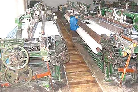 Powerloom workers plan to boycott civic polls