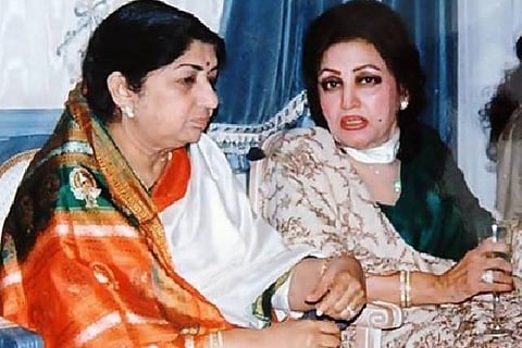 Lata Mangeshkar with Pakistani singer Noor Jehan (Image source: Twitter/@SaithAbdullah96)