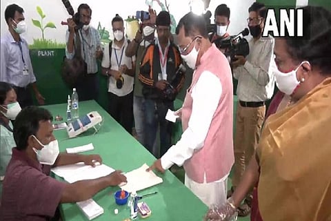 Voting begins in Goa (Source: ANI)