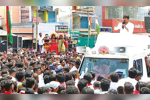 DMK youth wing secretary Udhayanidhi Stalin campaigning in Salem on Wednesday