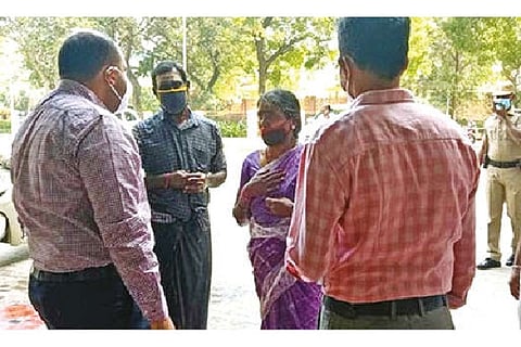 Erode Collector H Krishnanunni, RDO P Premalatha, Corporation Commissioner K Sivakumar