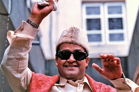 Mohanlal in Maniratnam's 'Iruvar' (Image source: Twitter/@Mohanlal)