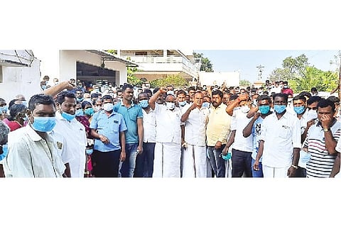 AIADMK functionaries protesting against the raids on ex-minister KP Anbalagan?s house in Dharmapuri