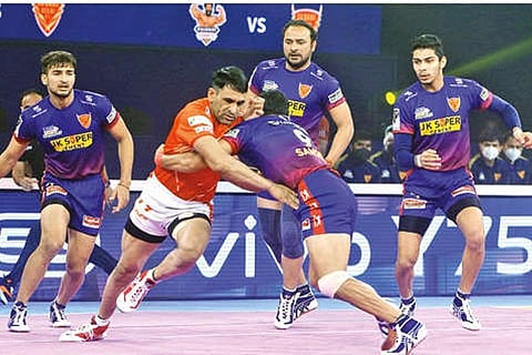 Dabang Delhi thrashes Gujarat Giants