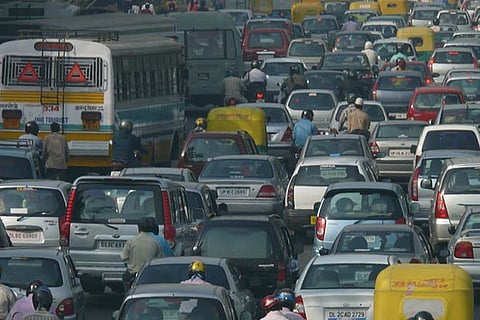 Less congestion reducing local pollution: Experts on odd-even