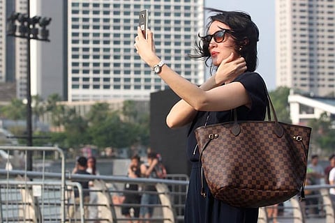 Tame selfie craze, treat selfies as fun activity: Experts