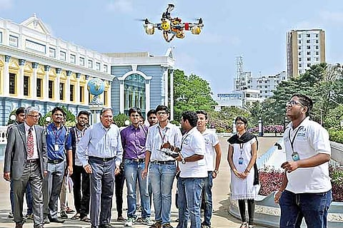 Ratan Tata along with the students of SRM University