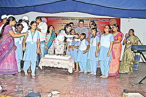 Shruti celebrates her 30th birthday at a blind school