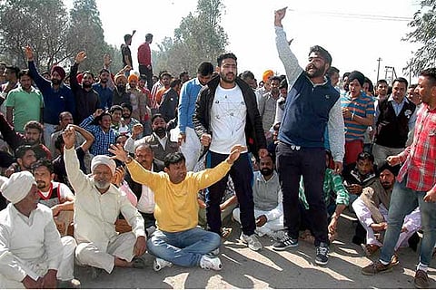 Jat quota stir: Traffic hit on NH-2, Yamuna Expressway