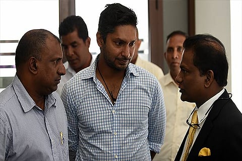 Aravinda de Silva (left) and Kumar Sangakkara at a selection meeting