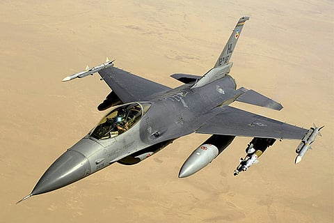 F-16 fighter jet