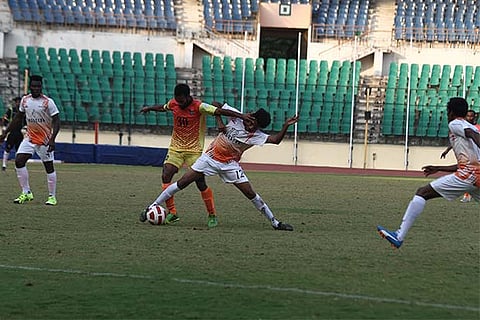 Action during the Hindustan Eagles and Chennai City FC match (Photo: Prakaash)