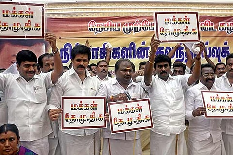 VC Chandhirakumar (second left) and supporters announces formation of new outfit (Photo: Sankar M)