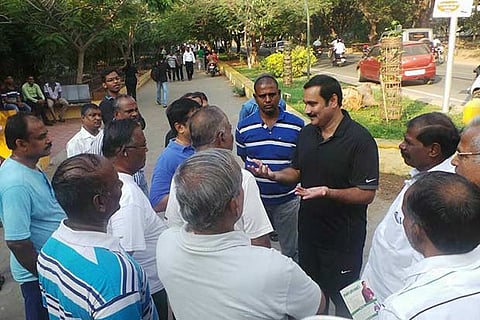 PMK?s Anbumani Ramadoss interacts with public at Race Course Road, Coimbatore
