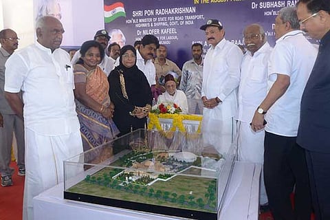 Union Ministers and family members of Abdul Kalam with a replica of the proposed memorial