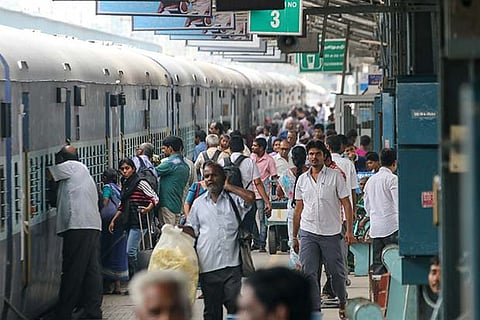 Passengers trying to board Bengaluru-bound trains in Chennai