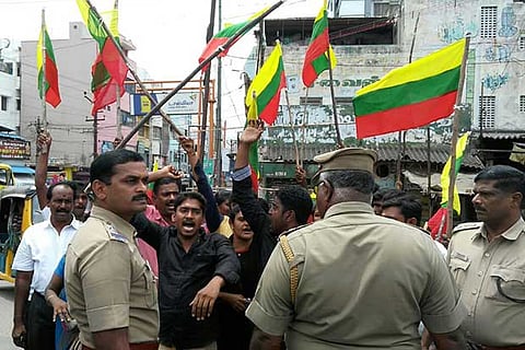 Members of Tamilaga Valvurimai Katchi staging a protest at Chinthamani Road