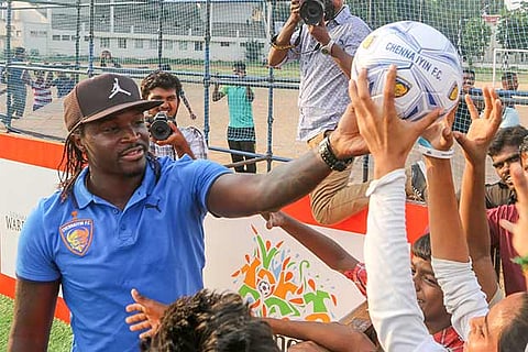 Chennaiyin FC defender Bernard Mendy interacts with fans (Photo: Justin George)