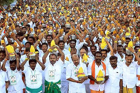 Large number of AIADMK cadre participating in the girivalam at Madurai (Photo: Saravana Bava)
