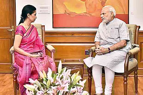 Actress Gautami Tadimalla interacting with Prime Minister Narendra Modi