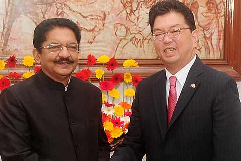 US Consul General in Chennai Philip A Min calls on Governor CH Vidyasagar Rao