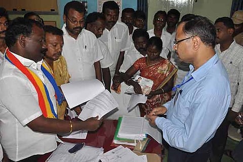 PMK candidate Baskaran submits a petition to cancel the election in Aravakurichi
