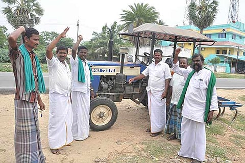 Pudukkottai farmer S Subramanian, along with fellow ryots