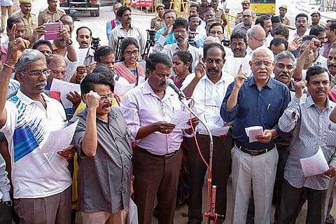 Employees of various public sector units staged a protest against demonetisation Photo: Manivasagan