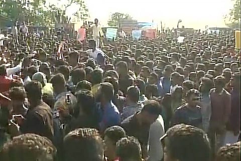 People take to the streets demanding that the ban on Jallikattu be lifted (ANI, Twitter)