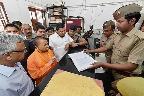 UP Chief Minister Adityanath took a surprise visit at the Hazratganj police station